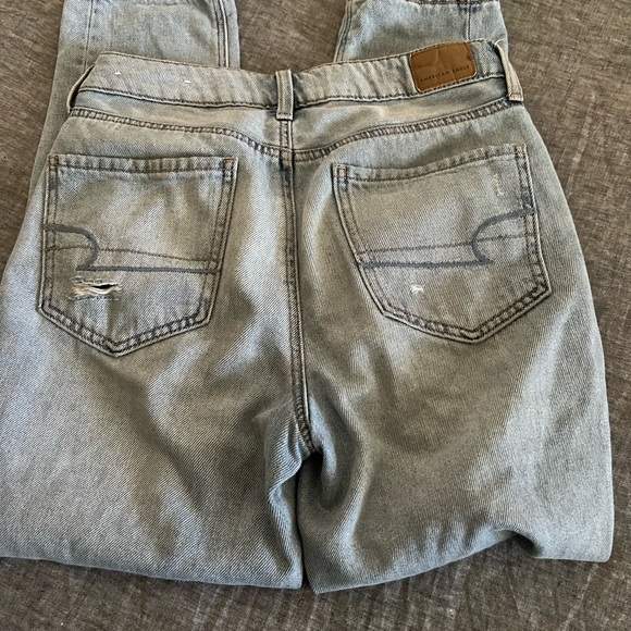 AE High-rise distressed jeans - Picture 6 of 7